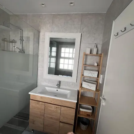 The Prime Location Lovely 1 Bedroom شقة *