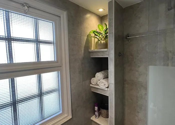 The Prime Location Lovely 1 Bedroom Lejlighed