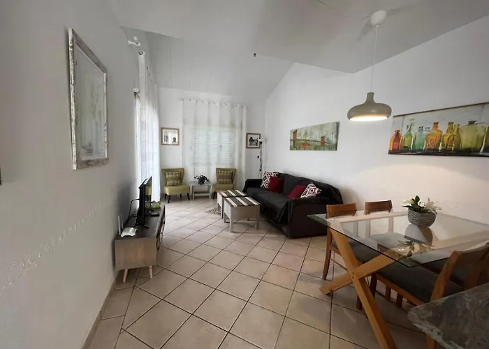 The Prime Location Lovely 1 Bedroom *